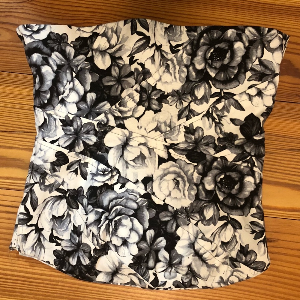 WHITEHOUSE/BLACKMARKET Denim Strapless top Corset style top